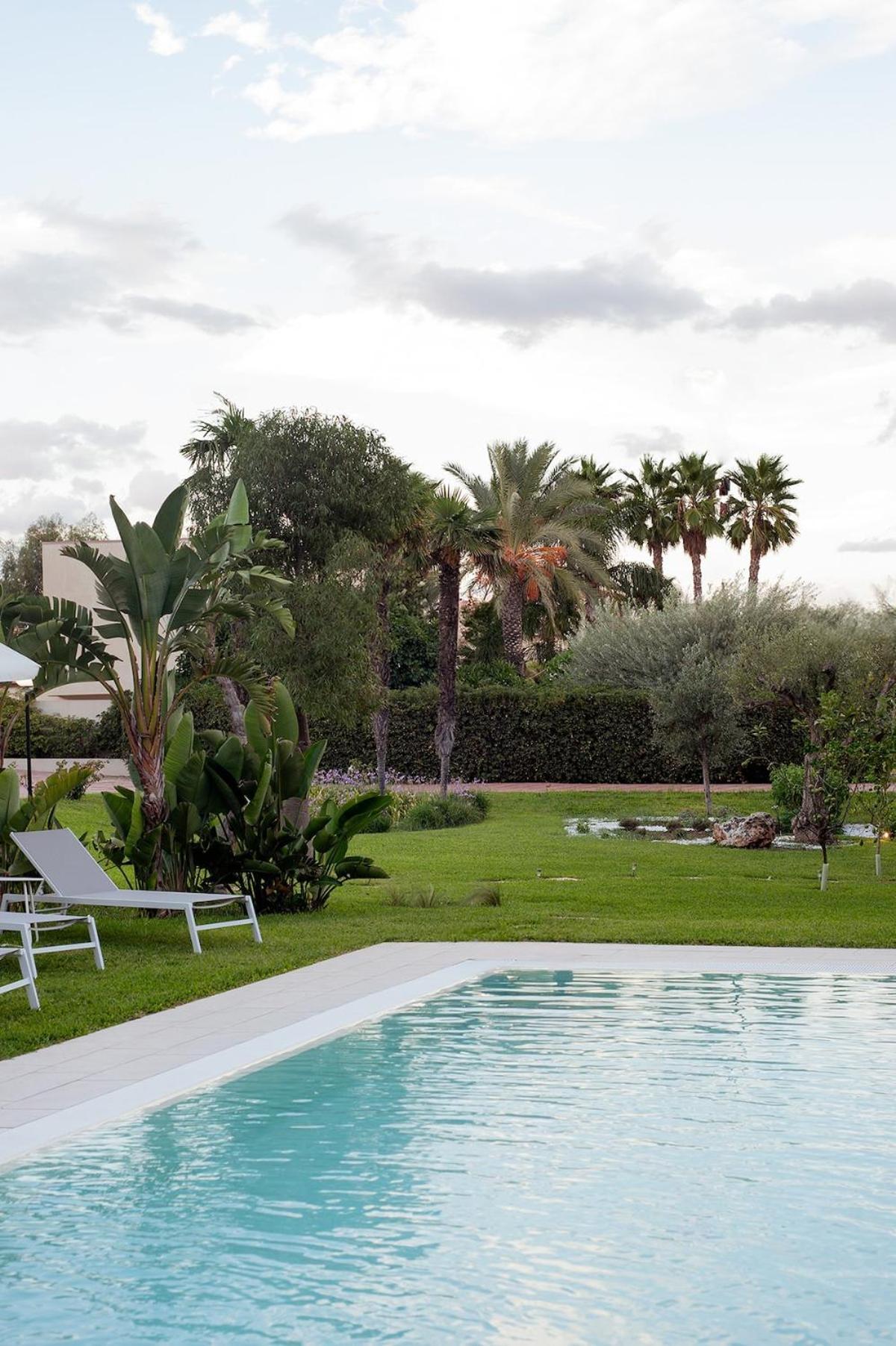 In Con Giardino Light * Syracuse